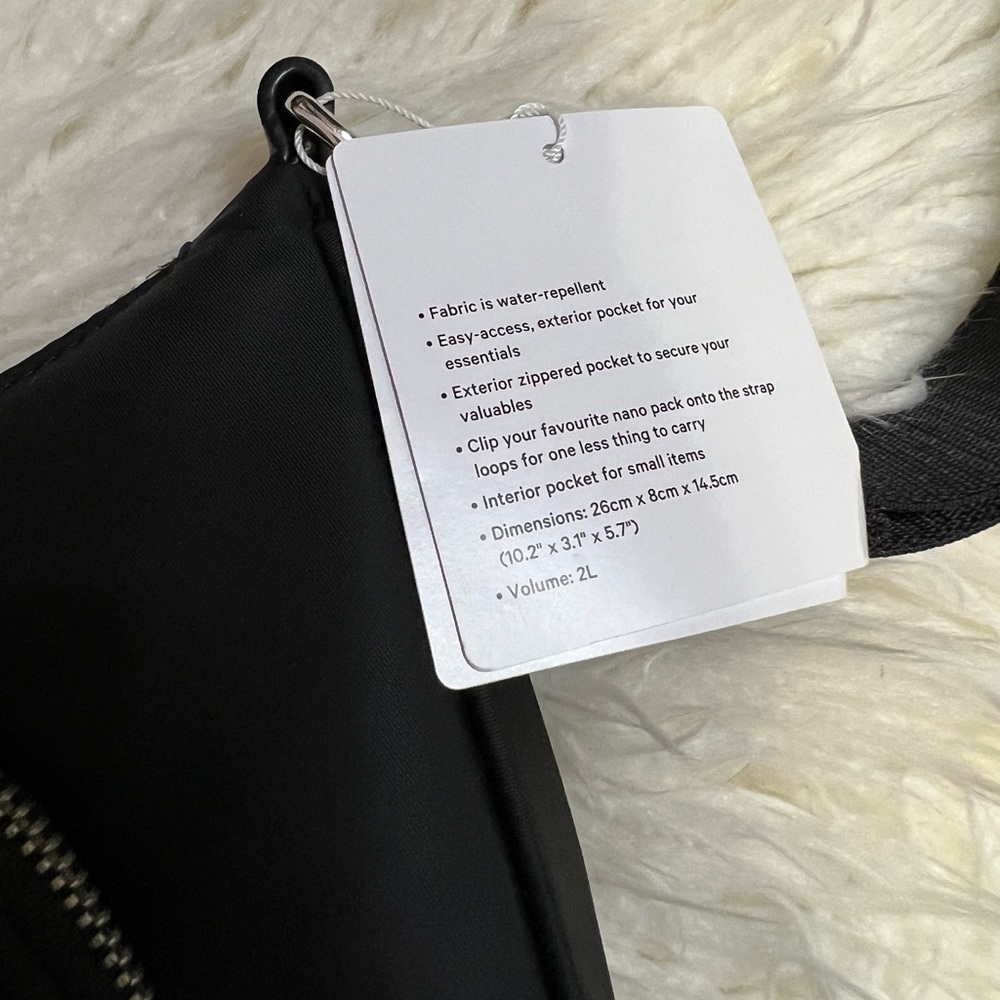 Lululemon crossbody with nano pouch in color black
RARE AND BRAND NEW - Picture 6 of 6